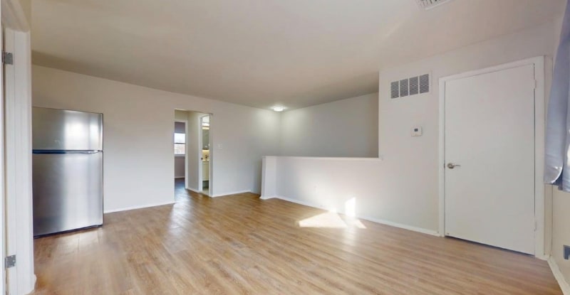 Building Photo - 110-41 62nd Dr