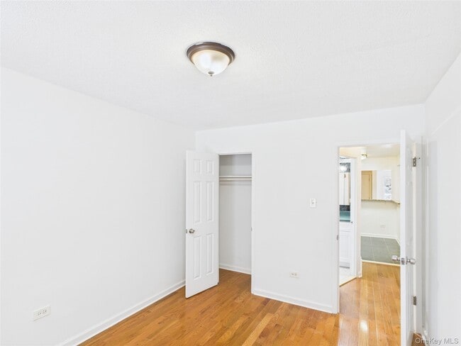 Building Photo - 81-15 31st Ave