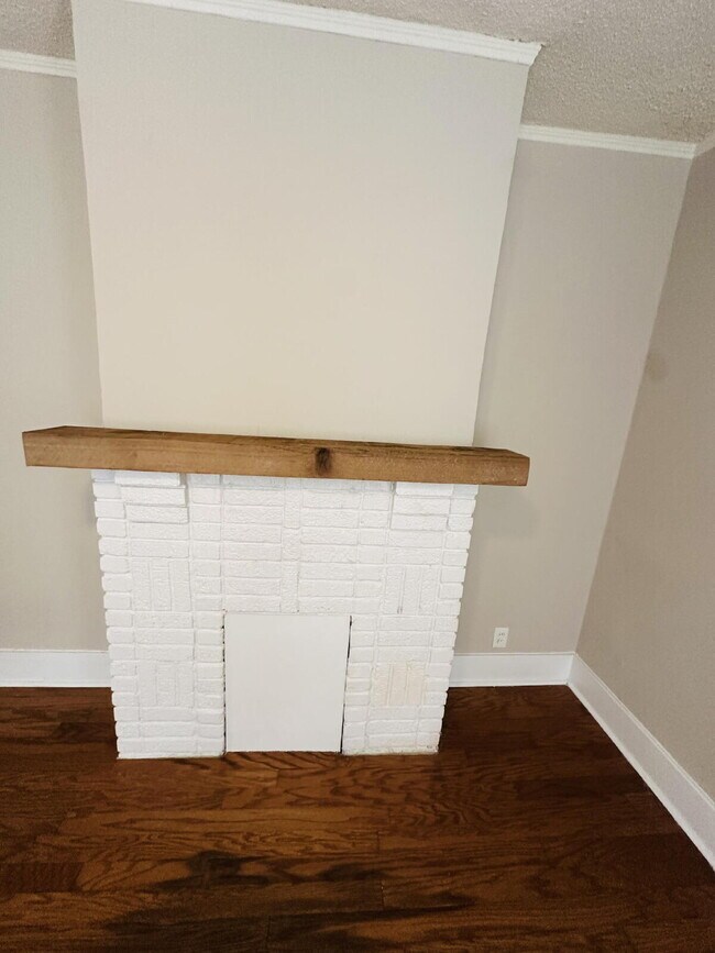 Building Photo - "Charming Retreat in Memphis: Spacious 1171 Sq Ft with Full Bathroom!"