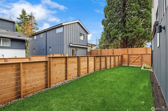 Building Photo - Brand new 4 bedroom, 3 bath, 2769 sqft.  2 car garage, EV ready.