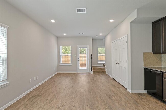 Building Photo - 13504 Axel Ln