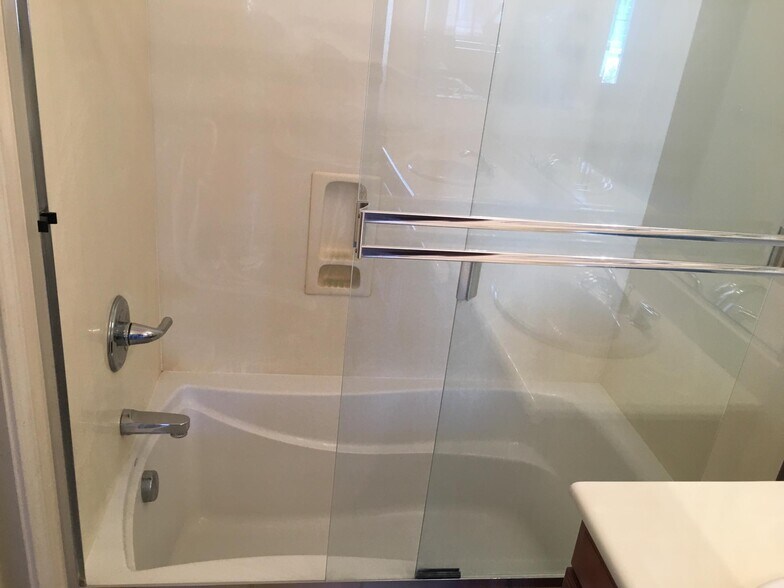 Building Photo - 1061 Pearl Terrace