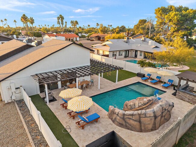 Building Photo - 12201 N 58th Way