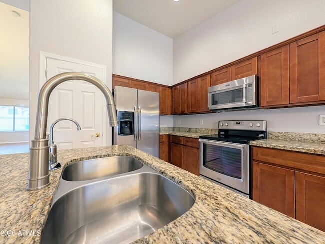 Building Photo - 15748 W Paradise Ln