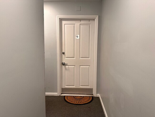 Building Photo - NICE APARTMENT IN HISTORIC AREA OF BETHLEHEM!