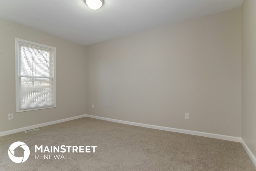 Building Photo - 7 Sherry Ct