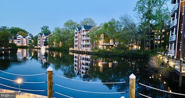 Building Photo - 7604 Lakeside Village Dr