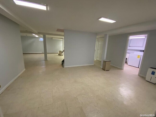Building Photo - 60 Grist Mill Ln