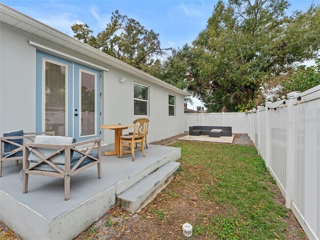 Building Photo - 3103 W Leroy St