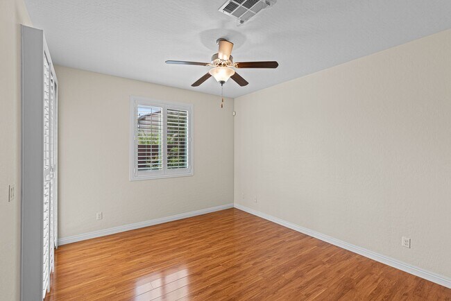 Building Photo - Beautiful West Vegas Home With Next Gen Suite