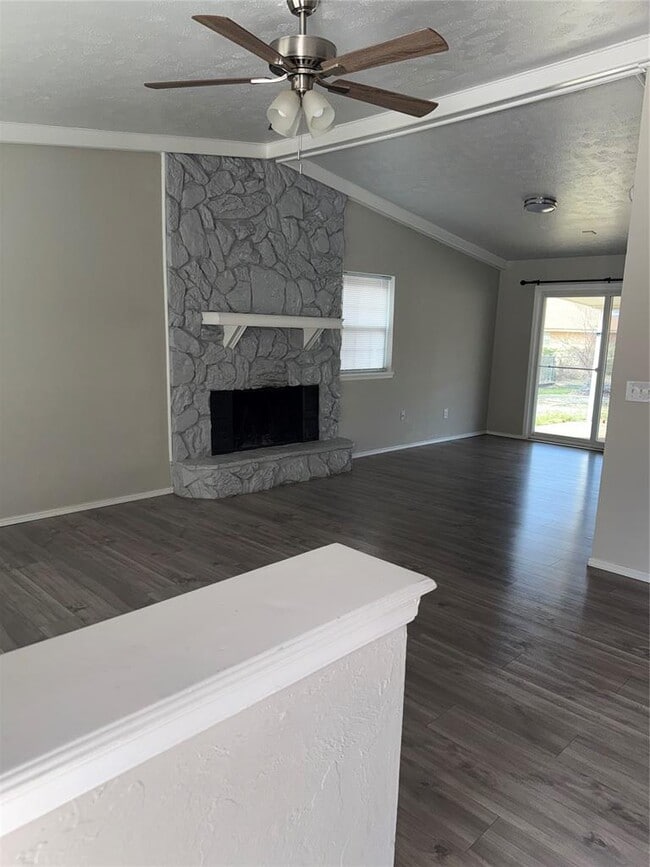 Building Photo - 1137 NW 104th St