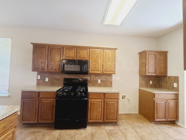 Building Photo - 8062 Raleigh Dr