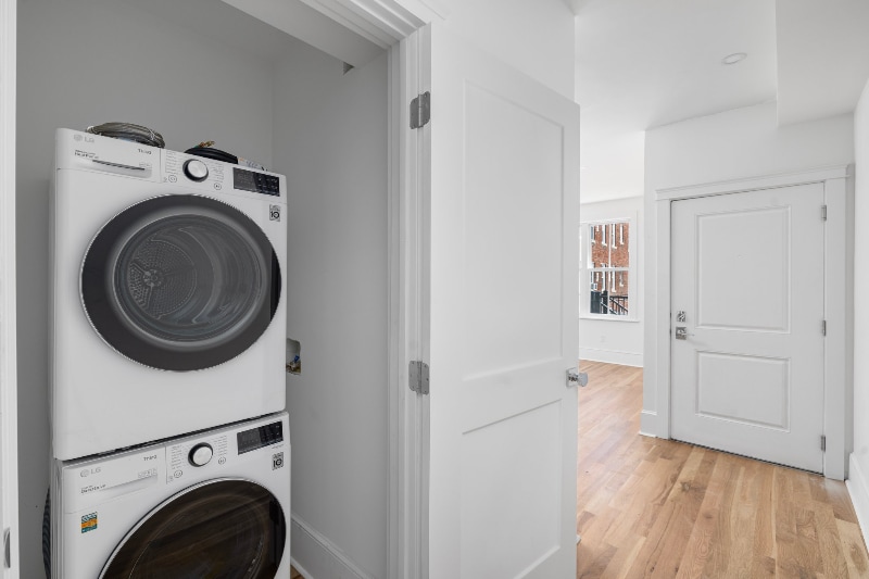 Building Photo - 293 Governor St