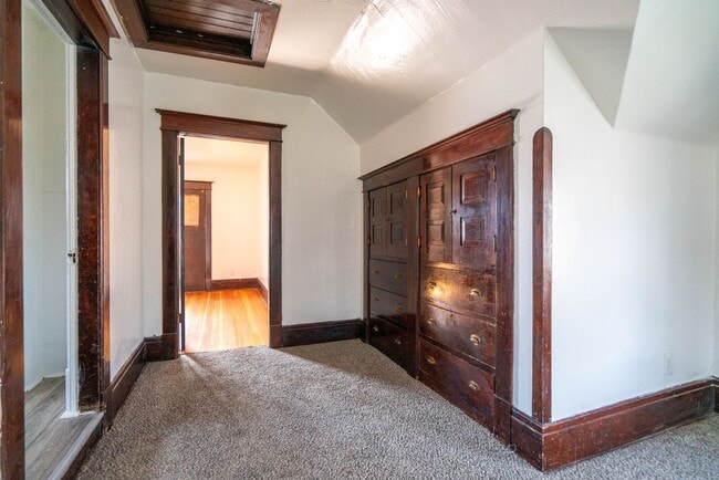 Building Photo - Stunning 1910 Historic Home