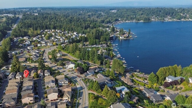 Building Photo - 4Bd/2.75Ba Lake Stevens House