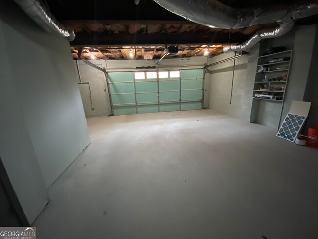 Building Photo - 4610 Cresant Ln