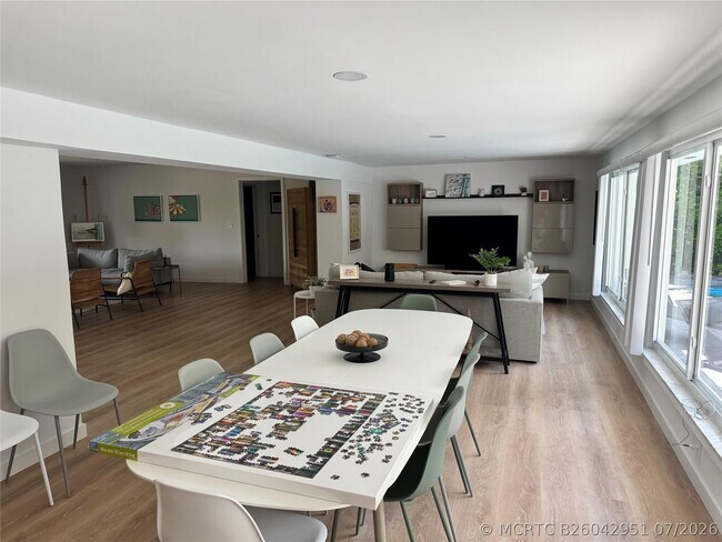 Building Photo - 2020 Coral Reef Dr