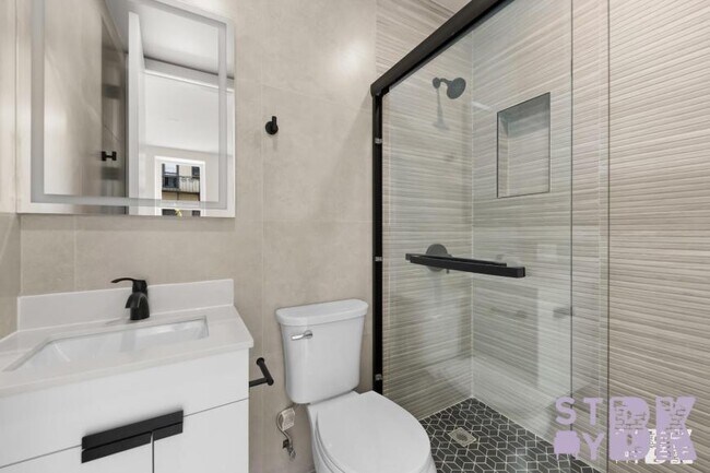 Building Photo - 2 bedroom in RIDGEWOOD NY 11385