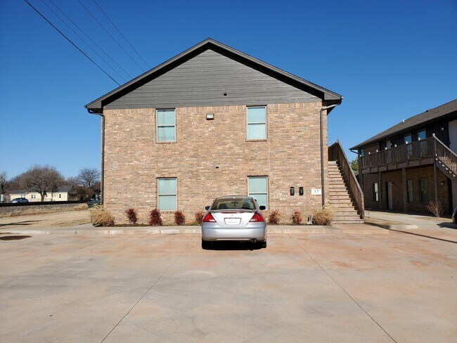 Building Photo - 37 W Thatcher St