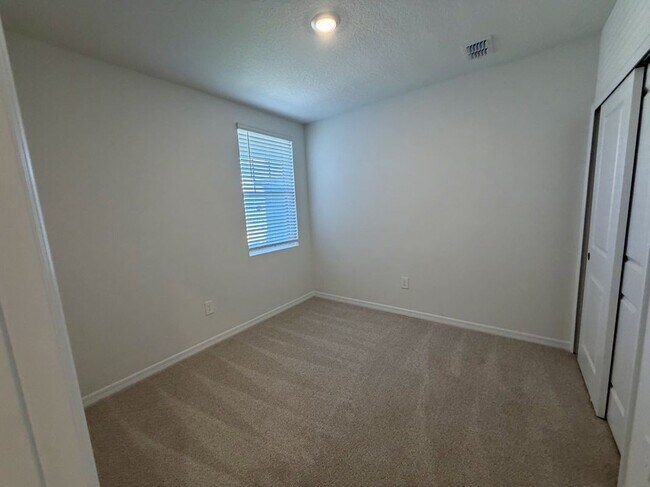 Building Photo - 1483 Brekey Wy