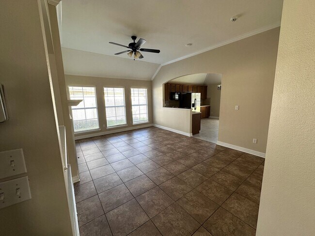 Building Photo - 505 Gaston Cir