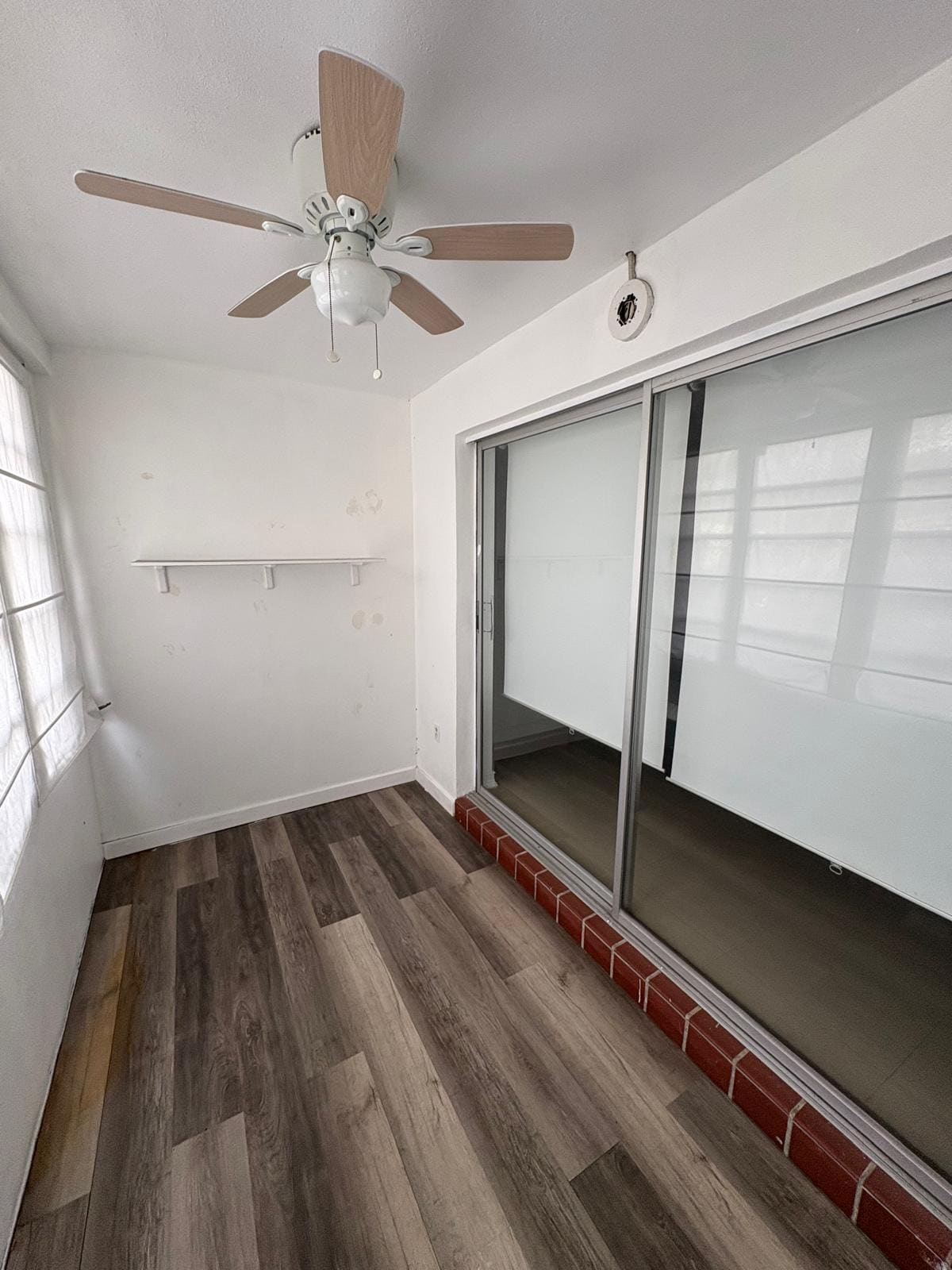 Building Photo - 215 SE 3rd Ave