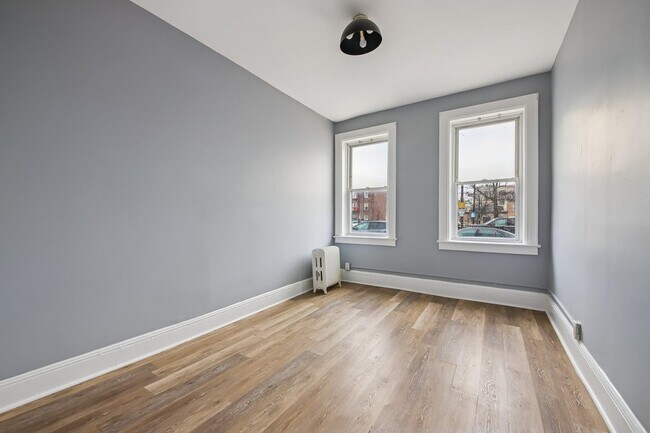 Building Photo - 6700 Park Ave