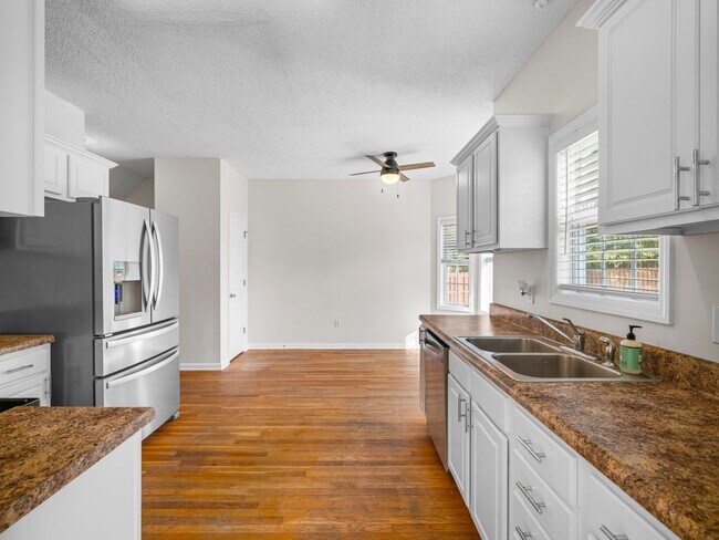 Building Photo - 217 Derby Downs Dr