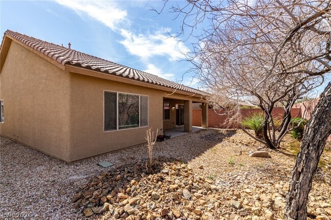 Building Photo - 6092 Fox Creek Ave
