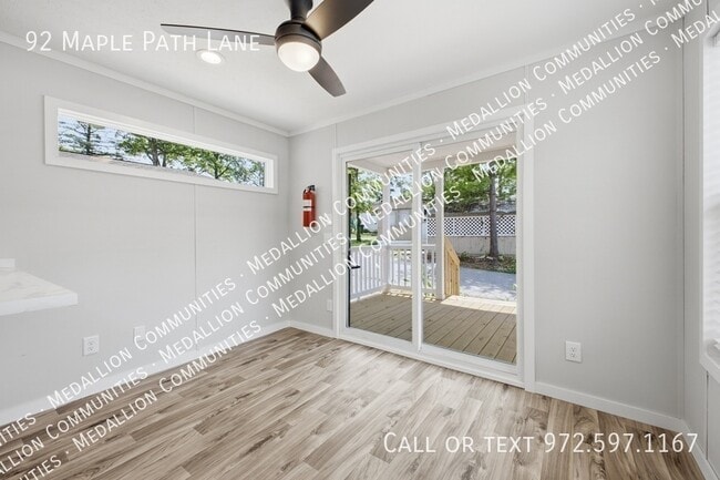 Building Photo - 92 Maple Path Ln