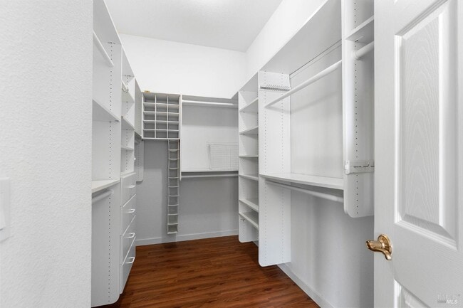 Building Photo - 139 Cedar Ridge Dr