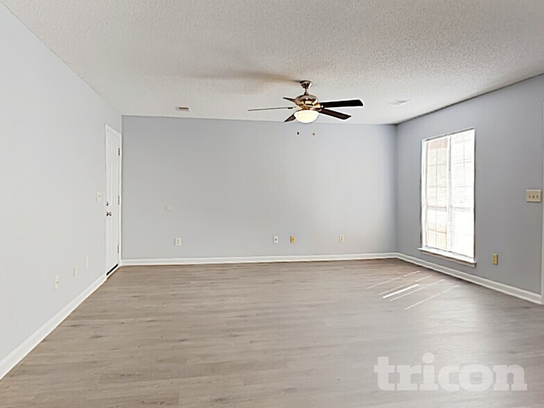 Building Photo - 233 Barger Cir