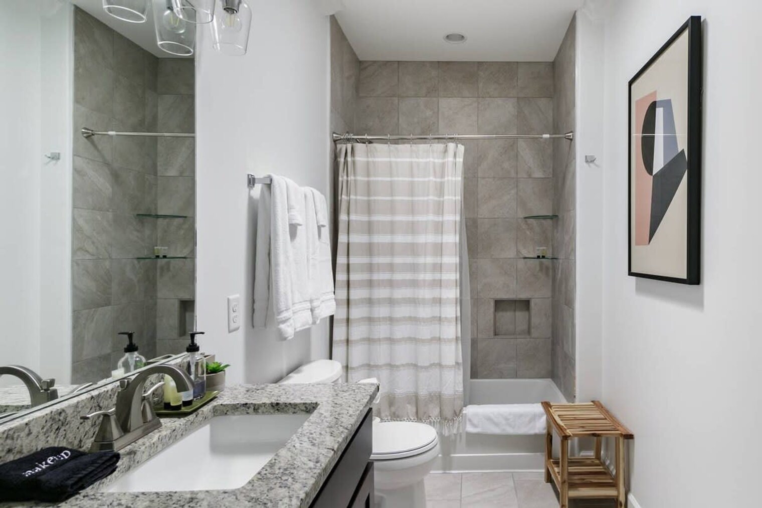 Building Photo - 816 Smiley St