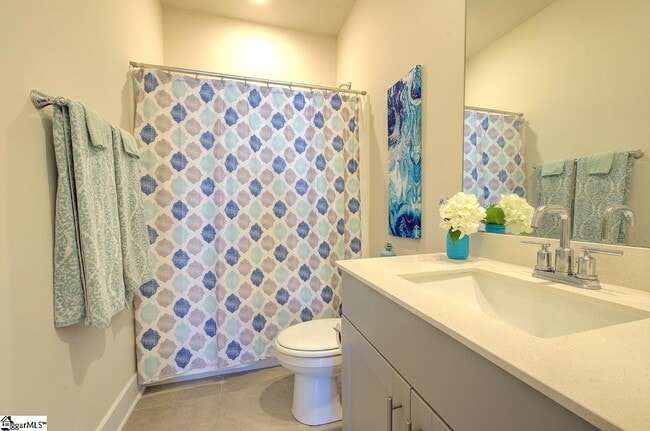 Building Photo - 542 Silverado Ave