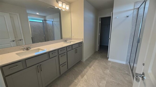 Building Photo - 5054 Holm Oak Dr