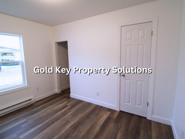 Building Photo - 4105 Main St