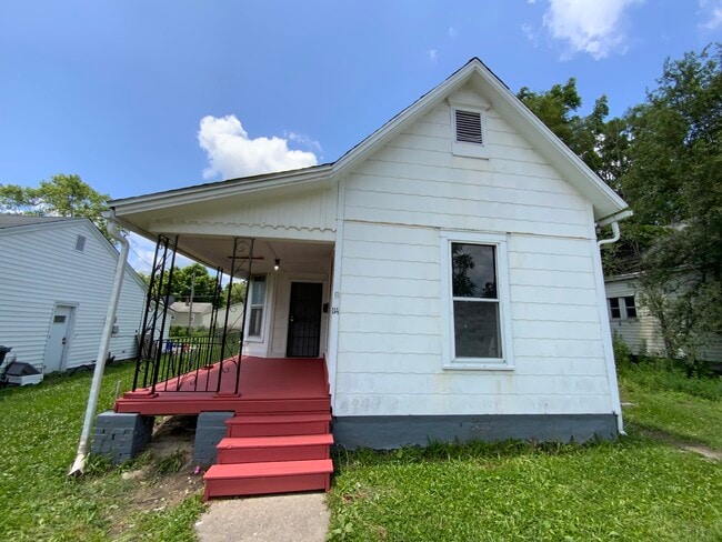 Primary Photo - 114 S Griffin St
