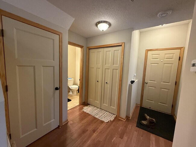 Building Photo - Roomy four-bed three-bath + loft townhome ...