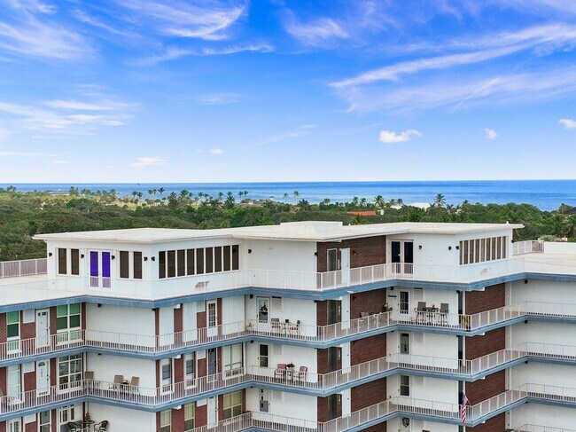Building Photo - 935 E Causeway Blvd