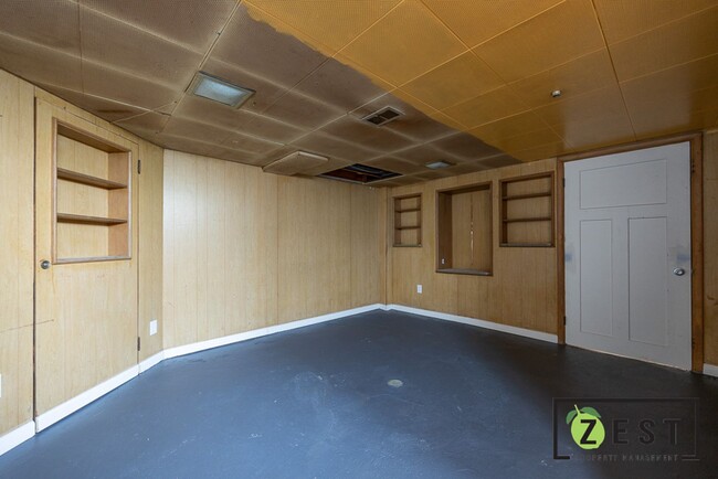 Building Photo - Greiner Apartments