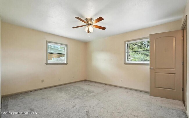 Building Photo - 1412 Sunland Rd