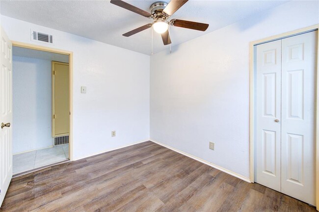 Building Photo - 5811 Mackmiller Dr