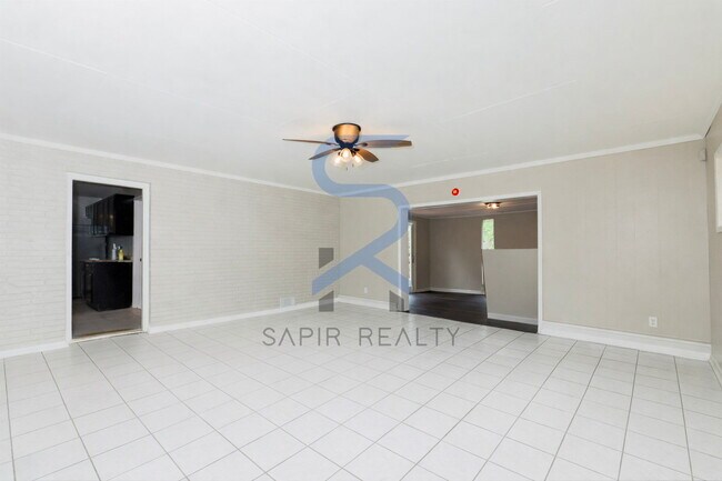 Building Photo - Collier Heights Classic – Spacious 5BR Near Downtown Atlanta