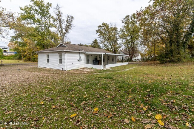 Building Photo - 6520 Jackie Ln