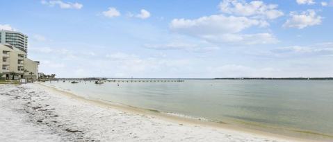 Building Photo - 1100 Fort Pickens Rd