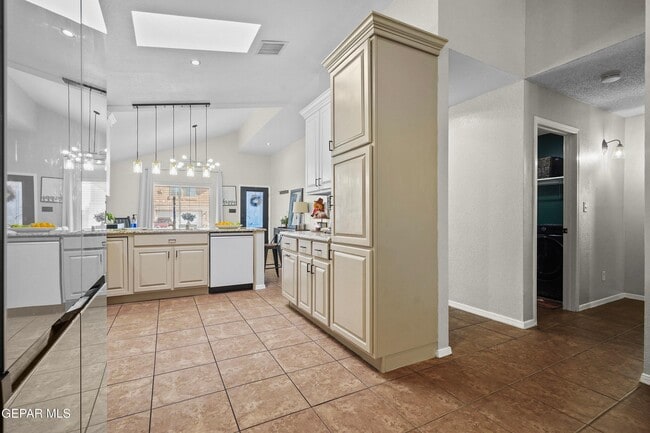 Building Photo - 11929 Mesquite Rock Dr