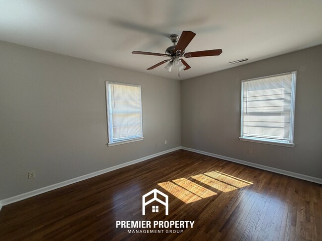 Building Photo - Charming 3BR Home in 38117- Hardwood Floors & Fenced Backyard