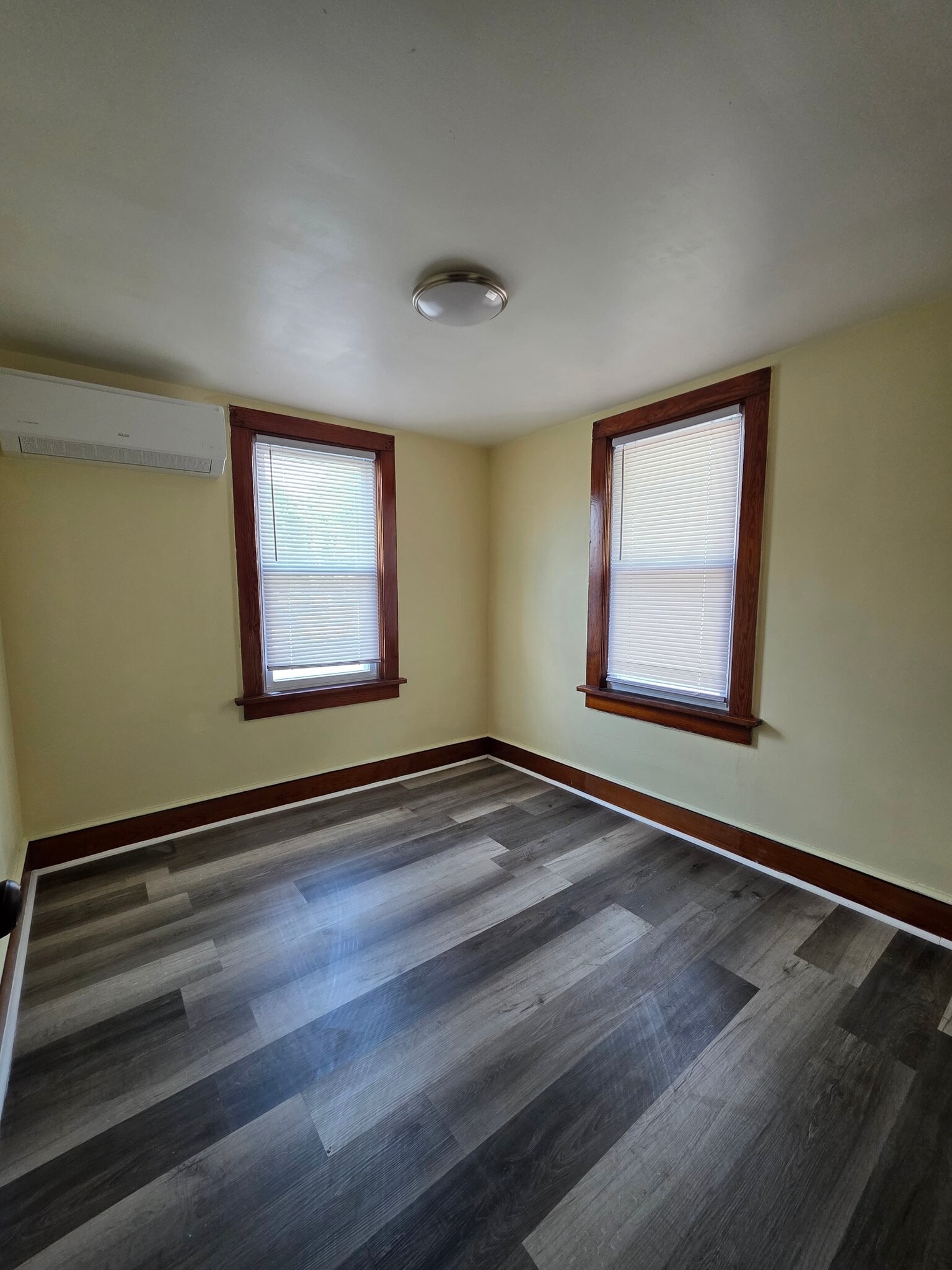 Building Photo - 2805 PA-611