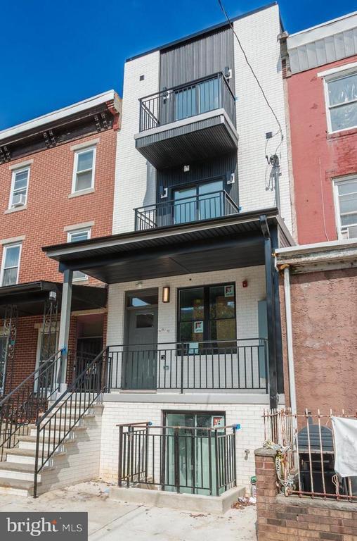 Building Photo - 3849 Fairmount Ave