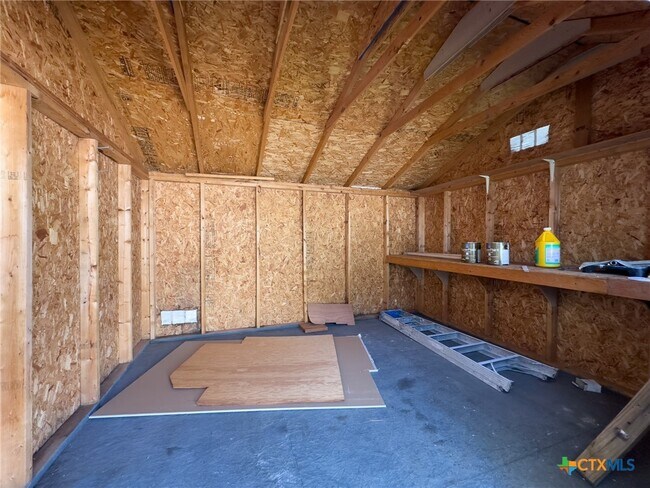 Building Photo - 111 Hackamore Ln